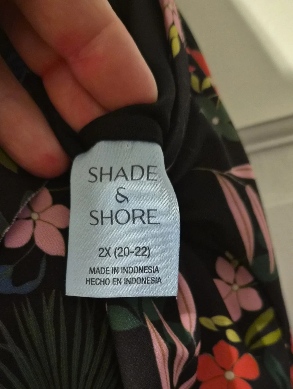 Shade & Shore Black Floral Ruffle 2X Swim Top